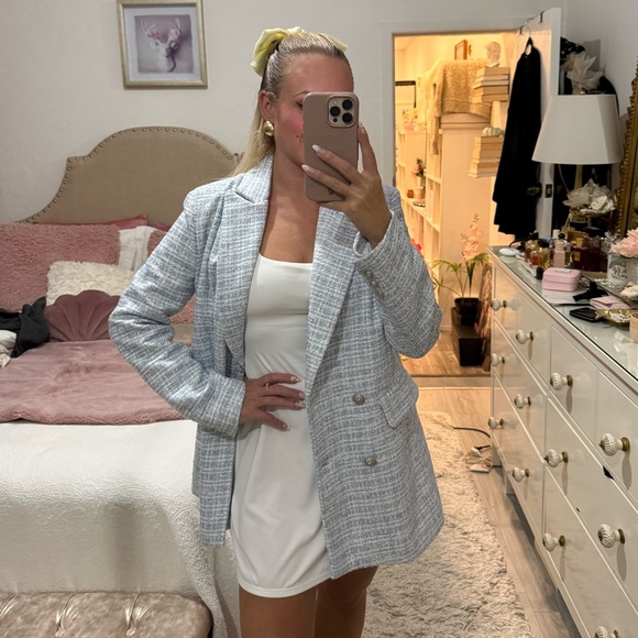 Baby blue & white tweed oversized double breasted blazer - Picture 2 of 6